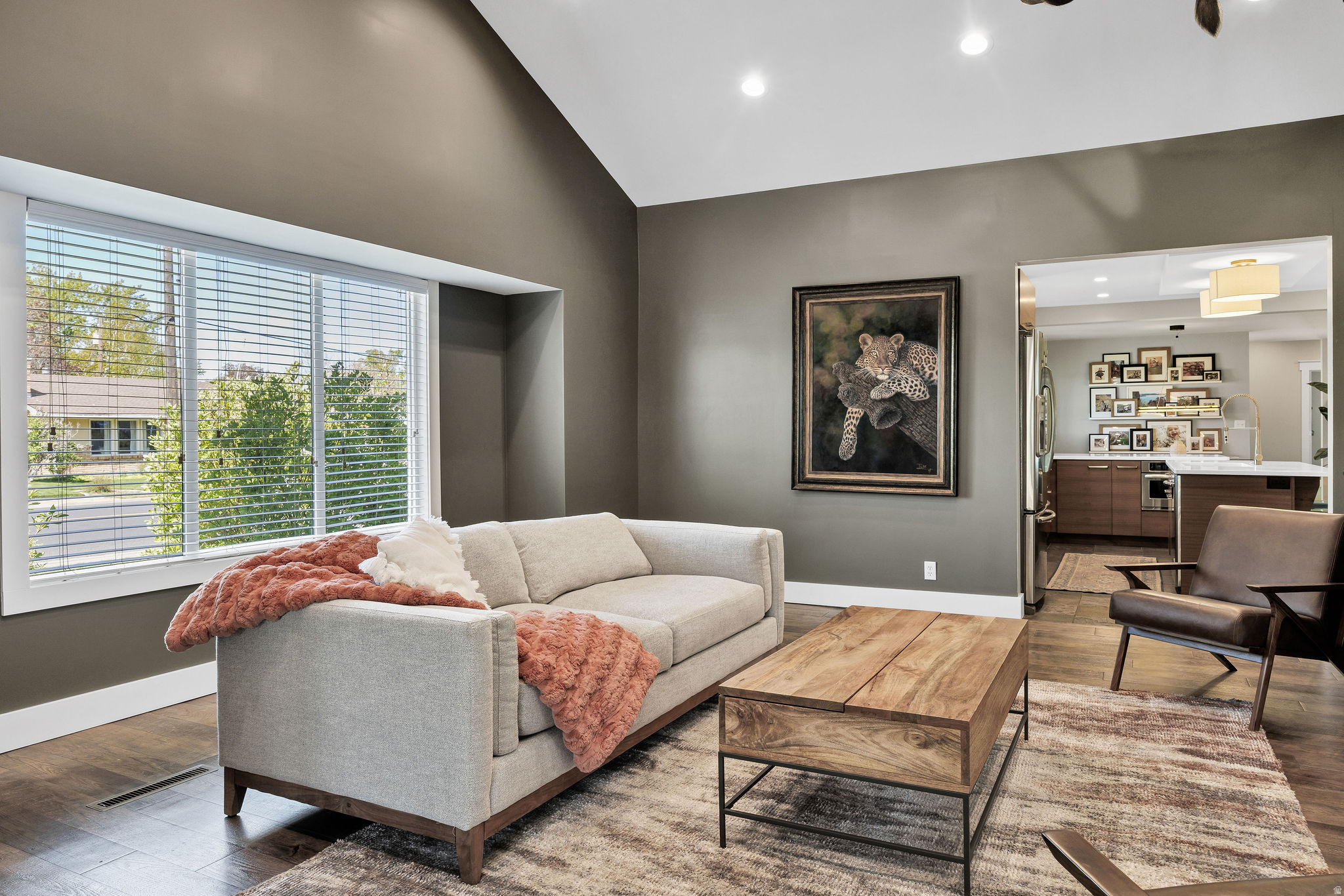 UNIVERSITY HEIGHTS - Residential