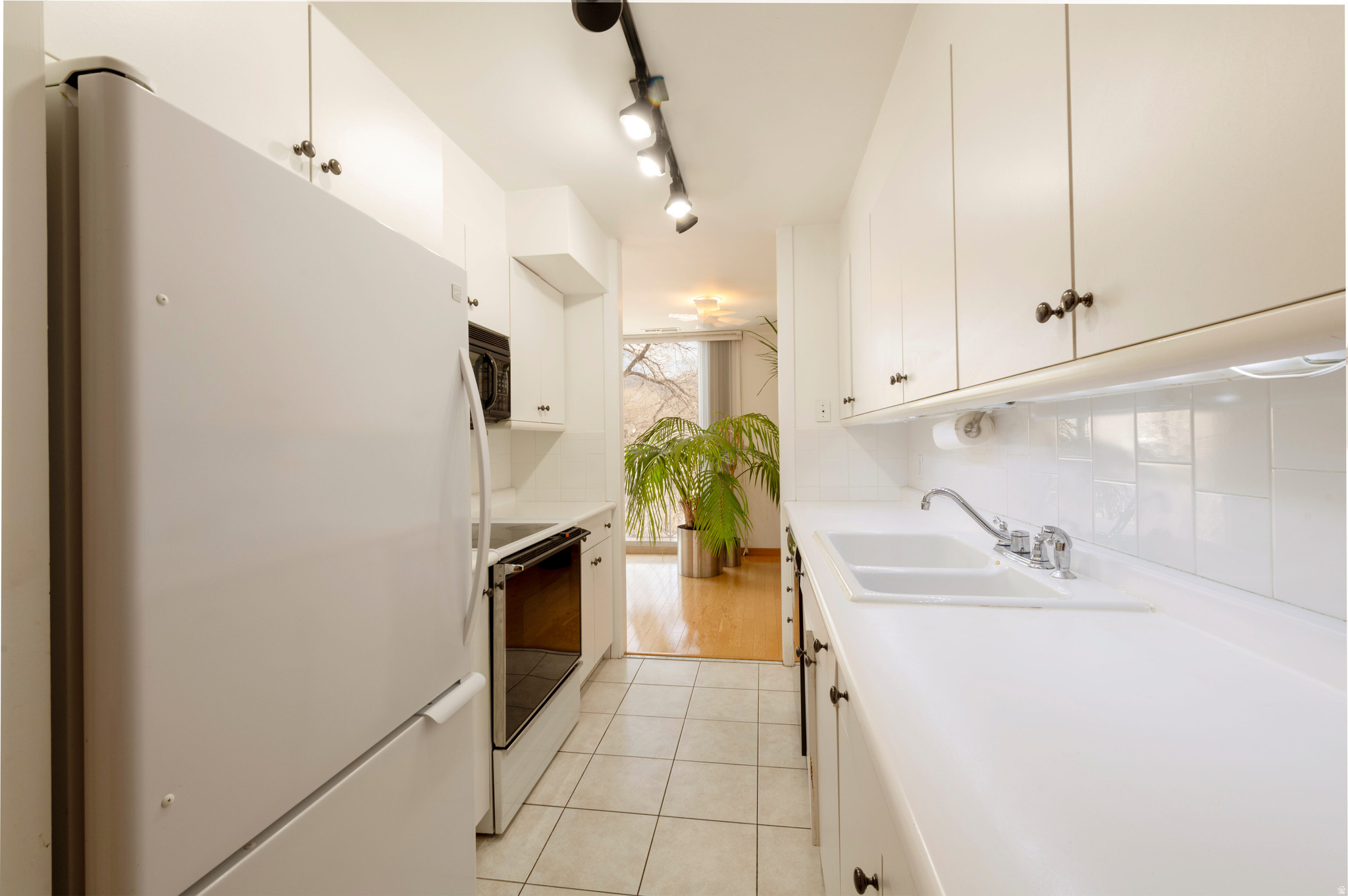 BONNEVILLE TOWER - Residential