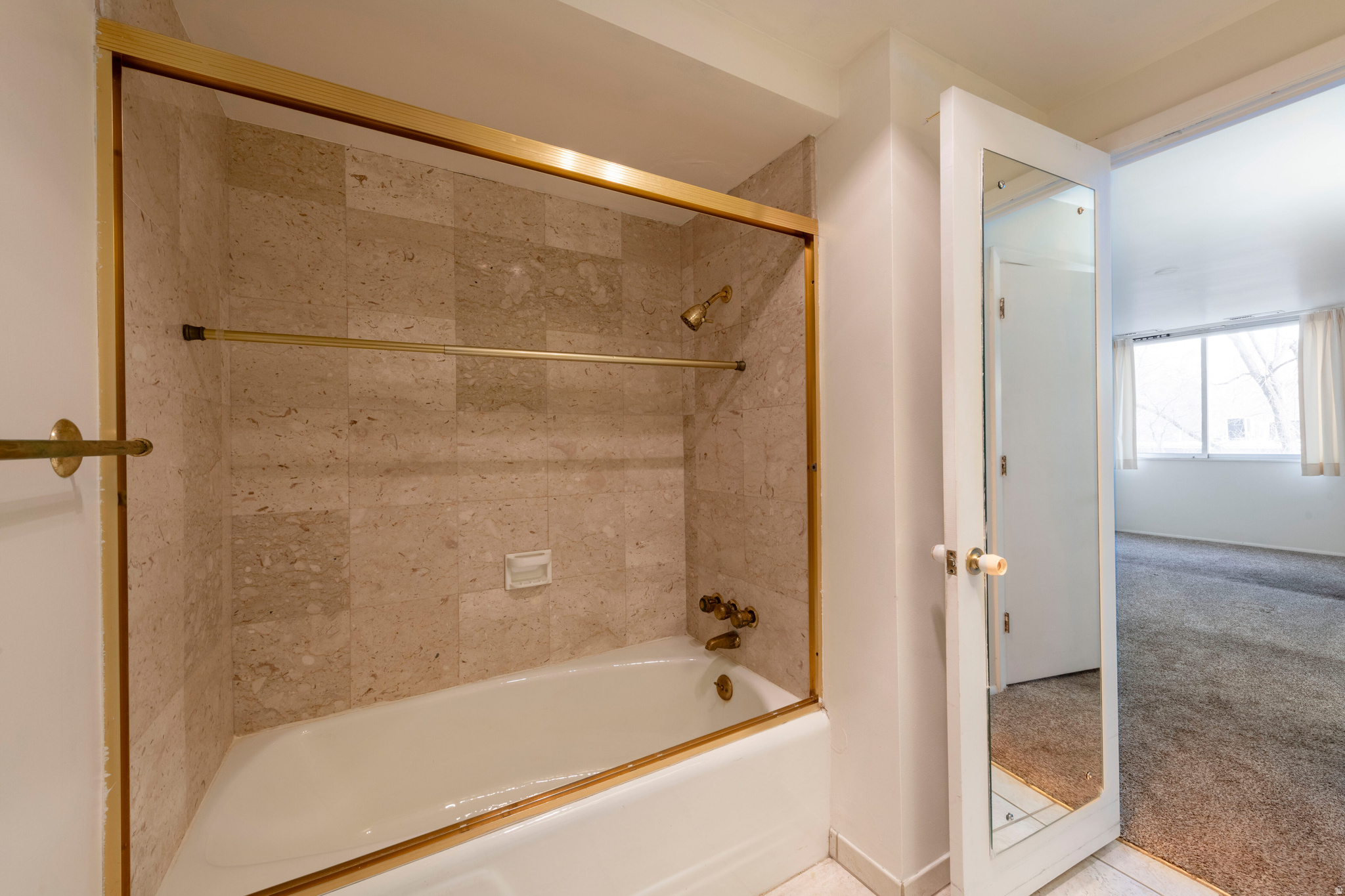 BONNEVILLE TOWER - Residential