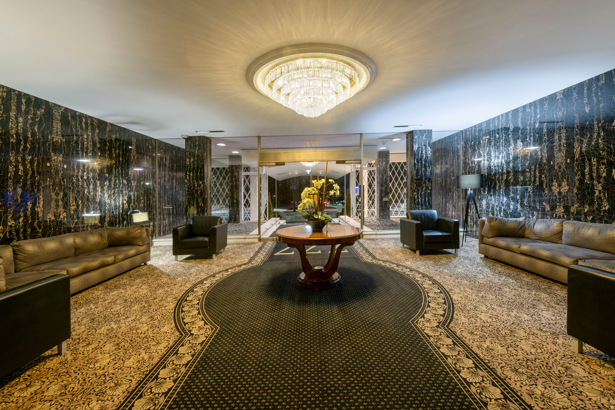 BONNEVILLE TOWER - Residential