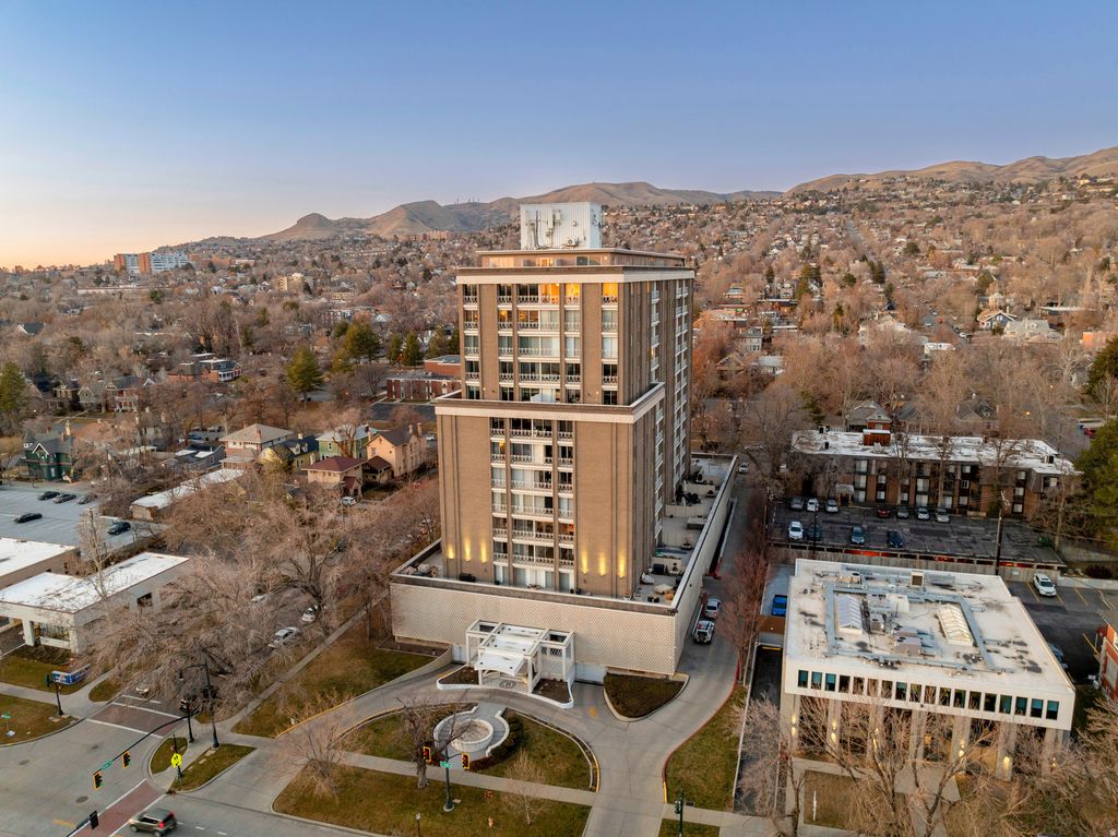 Photo of 777 E SOUTH TEMPLE #5I, Salt Lake City, UT 84102 (MLS # 2136142)