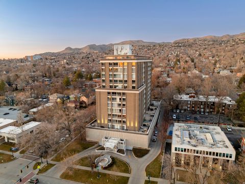 Photo of 777 E SOUTH TEMPLE #5I, Salt Lake City, UT 84102 (MLS # 2136142)