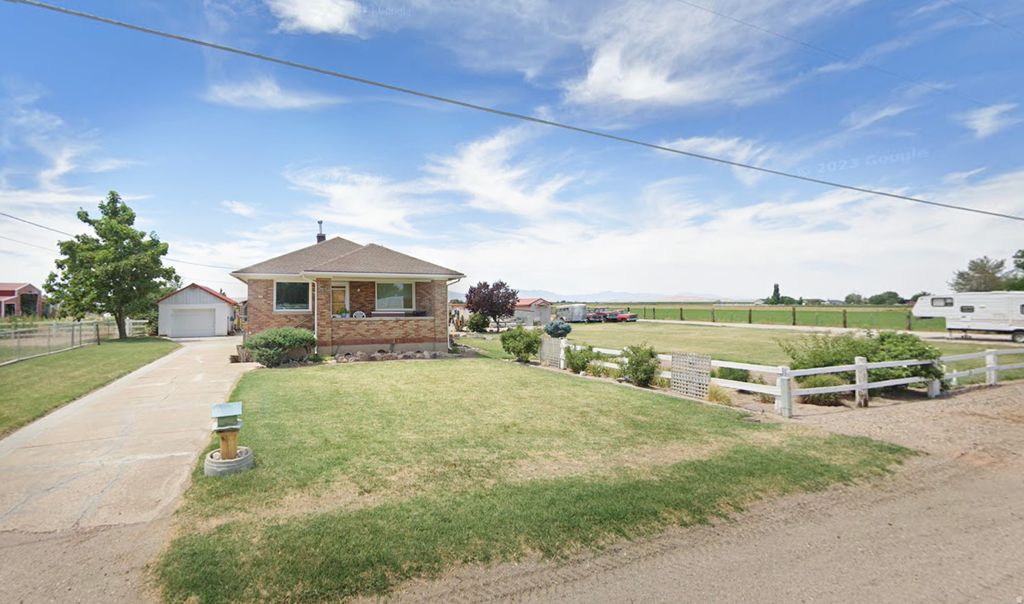 Photo of 5015 S 6700 W, Hooper, UT 84315 (MLS # 2138004)