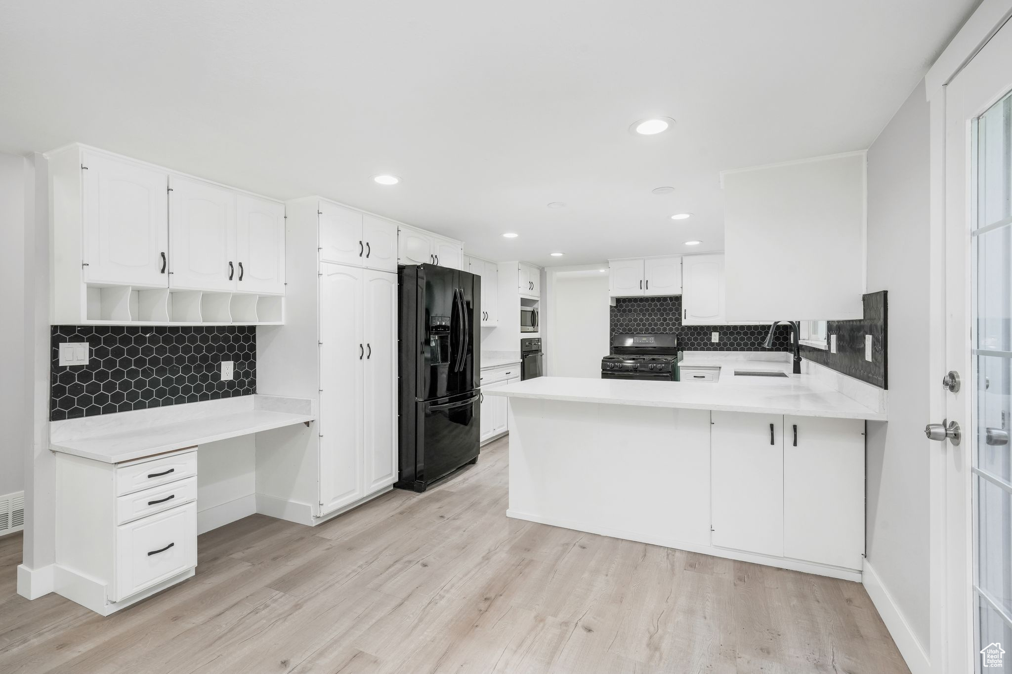 WILLOW CREEK HEIGHTS - Residential