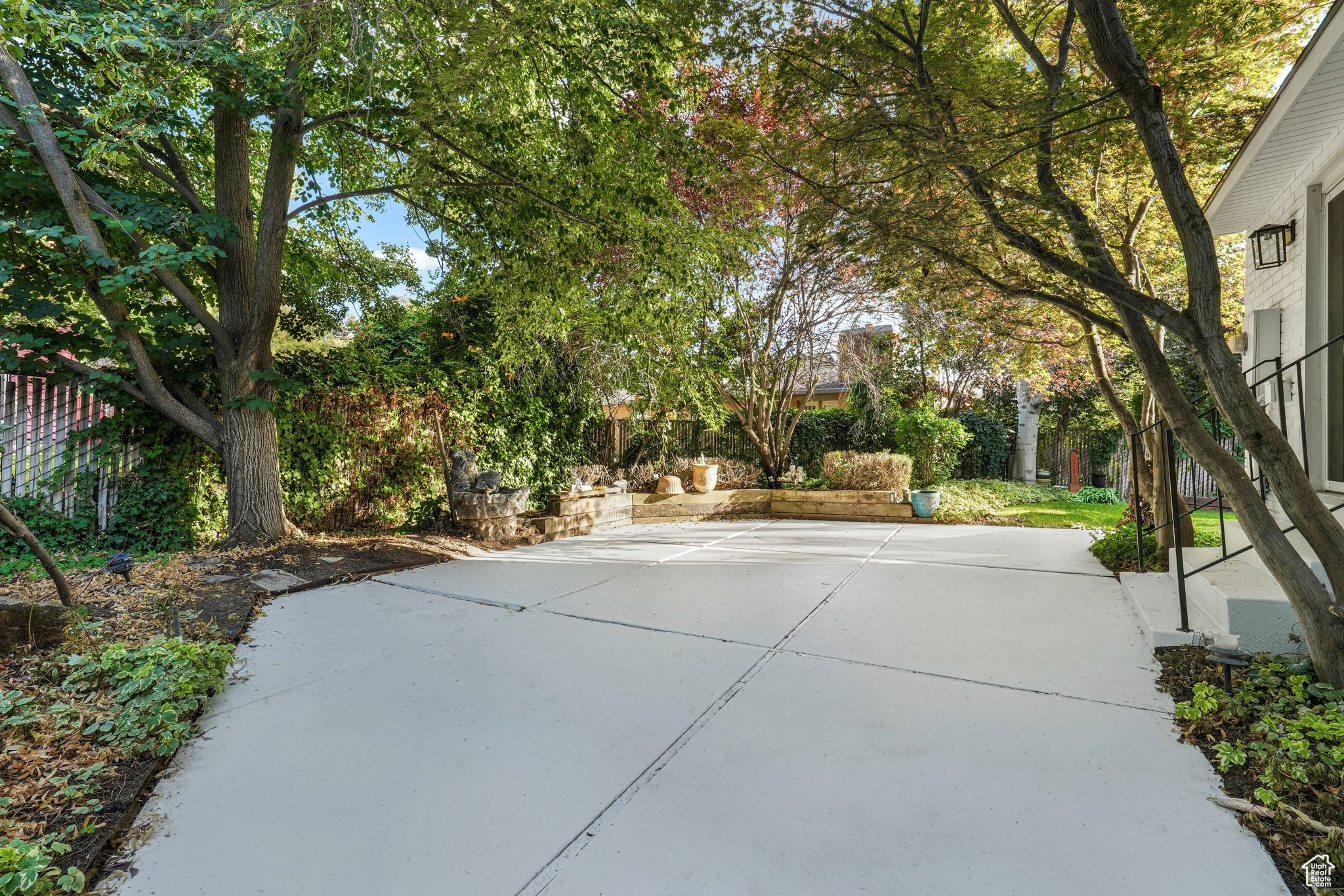 WILLOW CREEK HEIGHTS - Residential