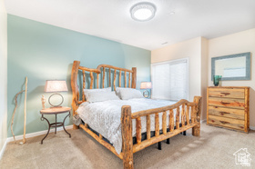 LAKESIDE VILLAGE - Residential