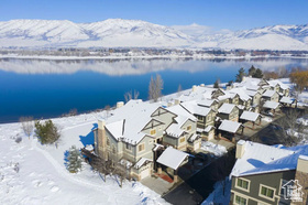 LAKESIDE VILLAGE - Residential