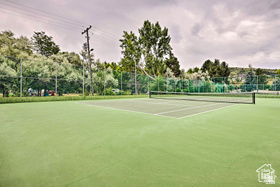 LAKESIDE VILLAGE - Residential