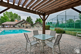 LAKESIDE VILLAGE - Residential