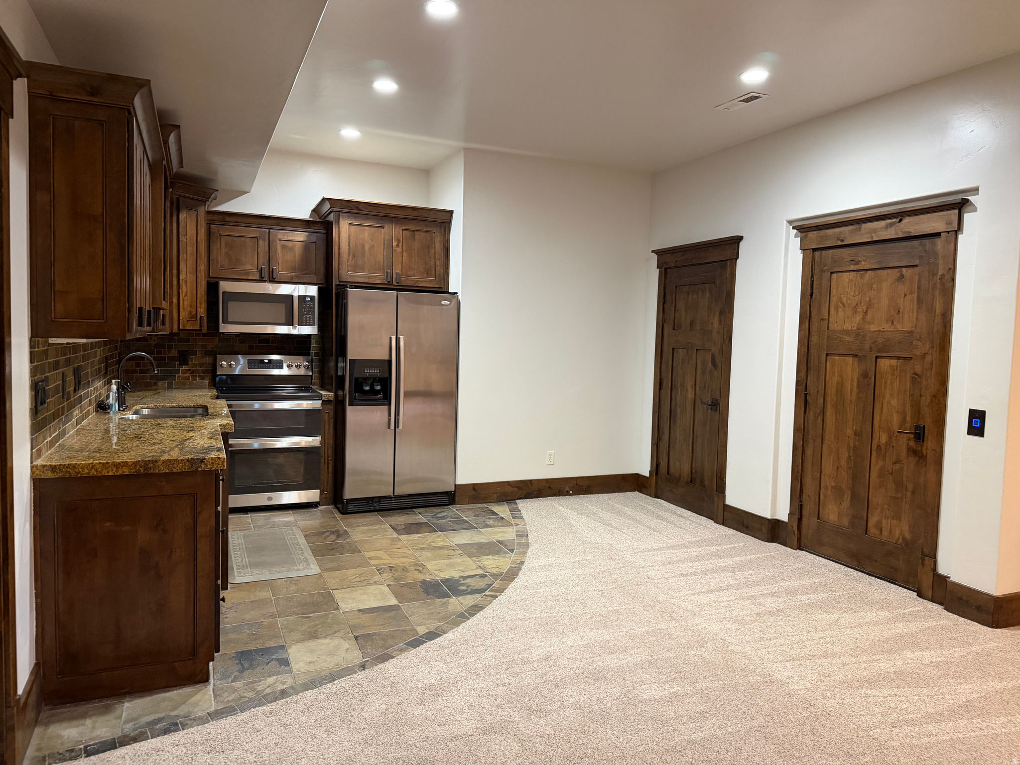 CANYON CREST - Residential
