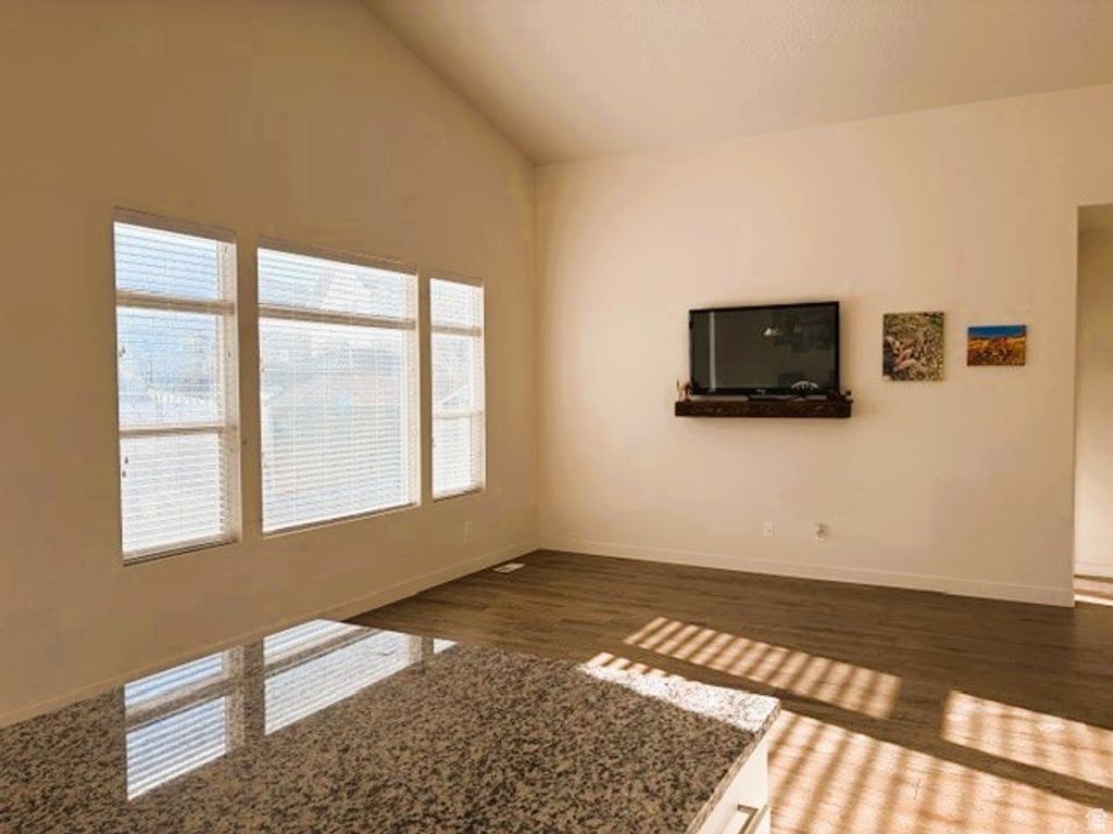 Photo of 1554 N 1600 E, Spanish Fork, UT 84660 (MLS # 2144053)