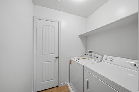 Tiny photo for 1000 E BLUFF VIEW DR #28, Washington, UT 84780 (MLS # 2161832)