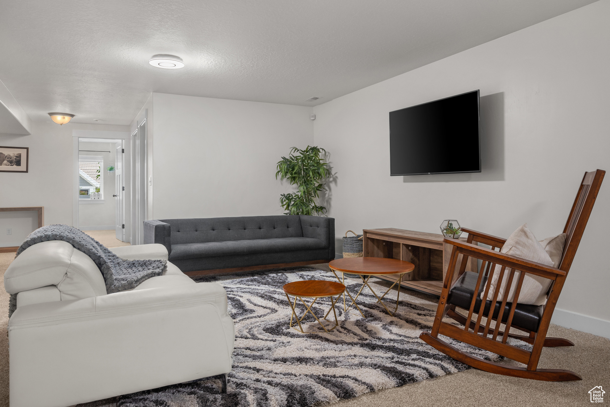 WHISPER RIDGE - Residential