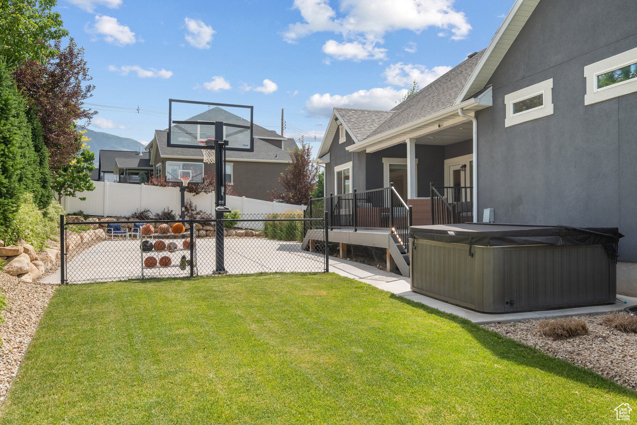 WHISPER RIDGE - Residential