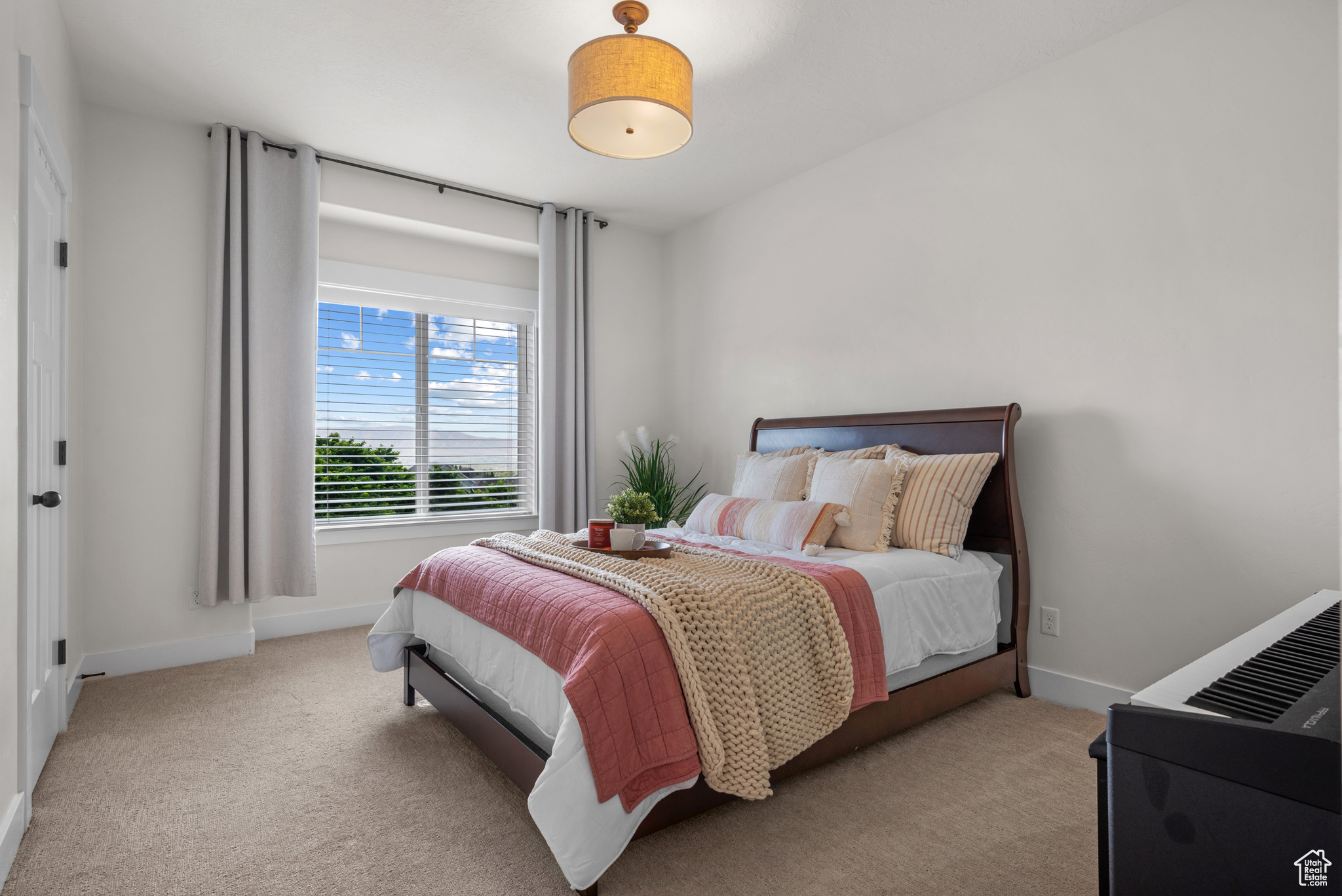 WHISPER RIDGE - Residential