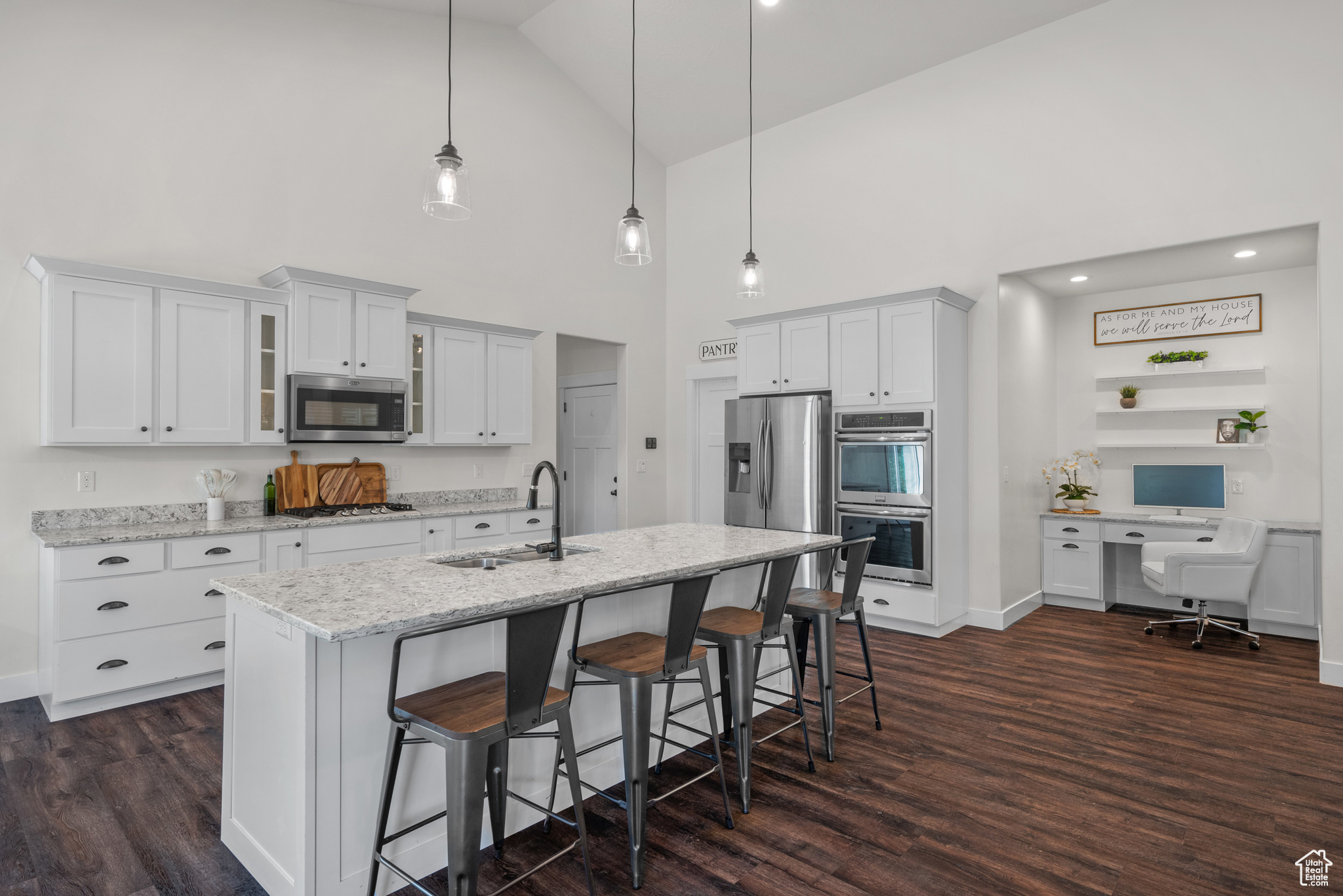 WHISPER RIDGE - Residential