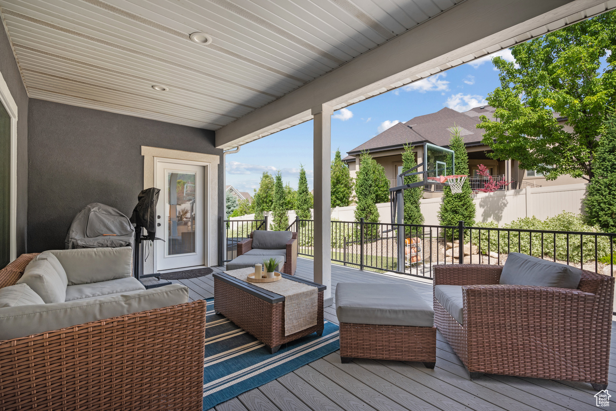 WHISPER RIDGE - Residential