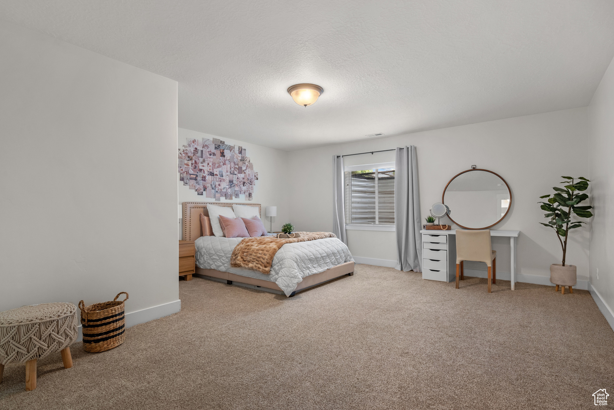 WHISPER RIDGE - Residential