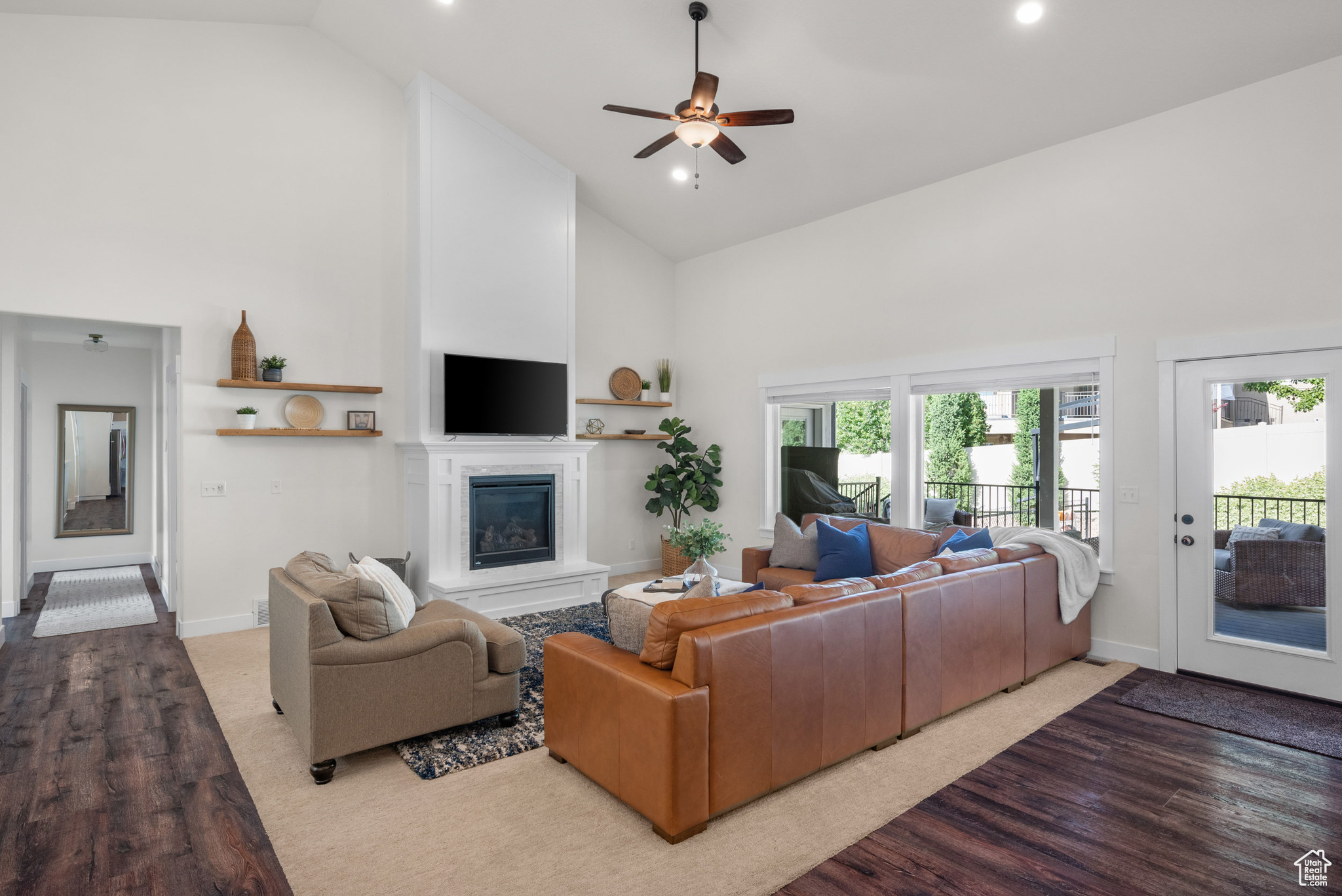 WHISPER RIDGE - Residential