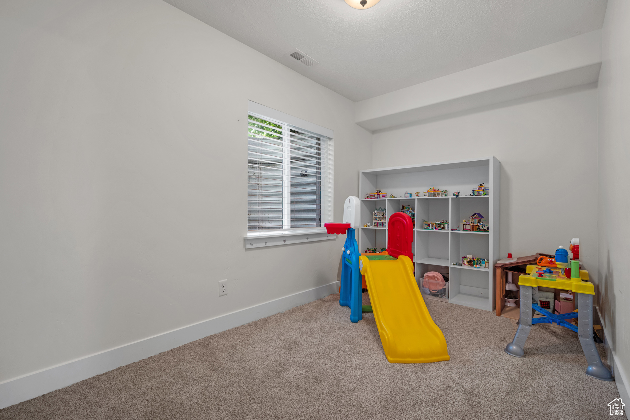 WHISPER RIDGE - Residential