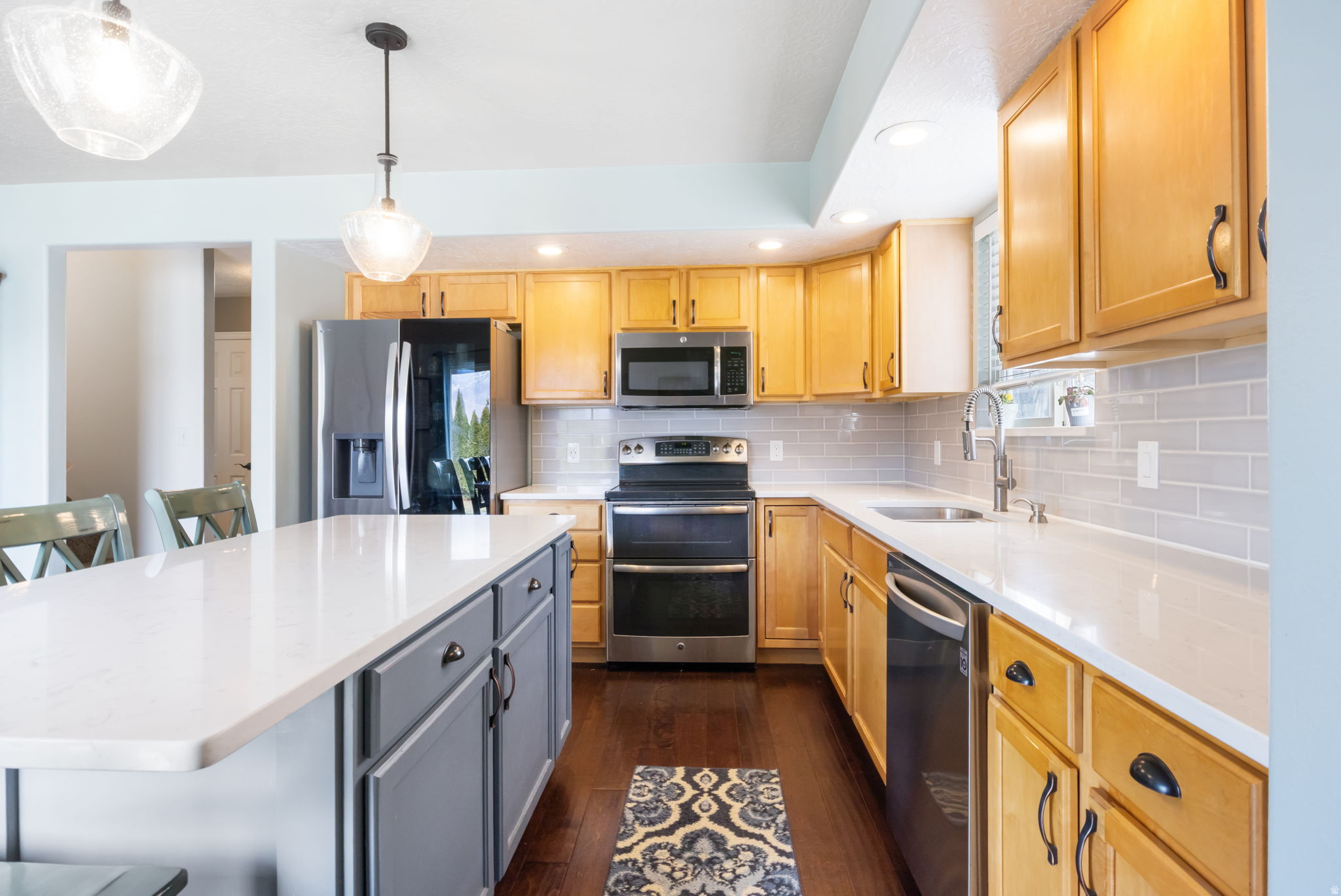 ABBIE COURT - Residential