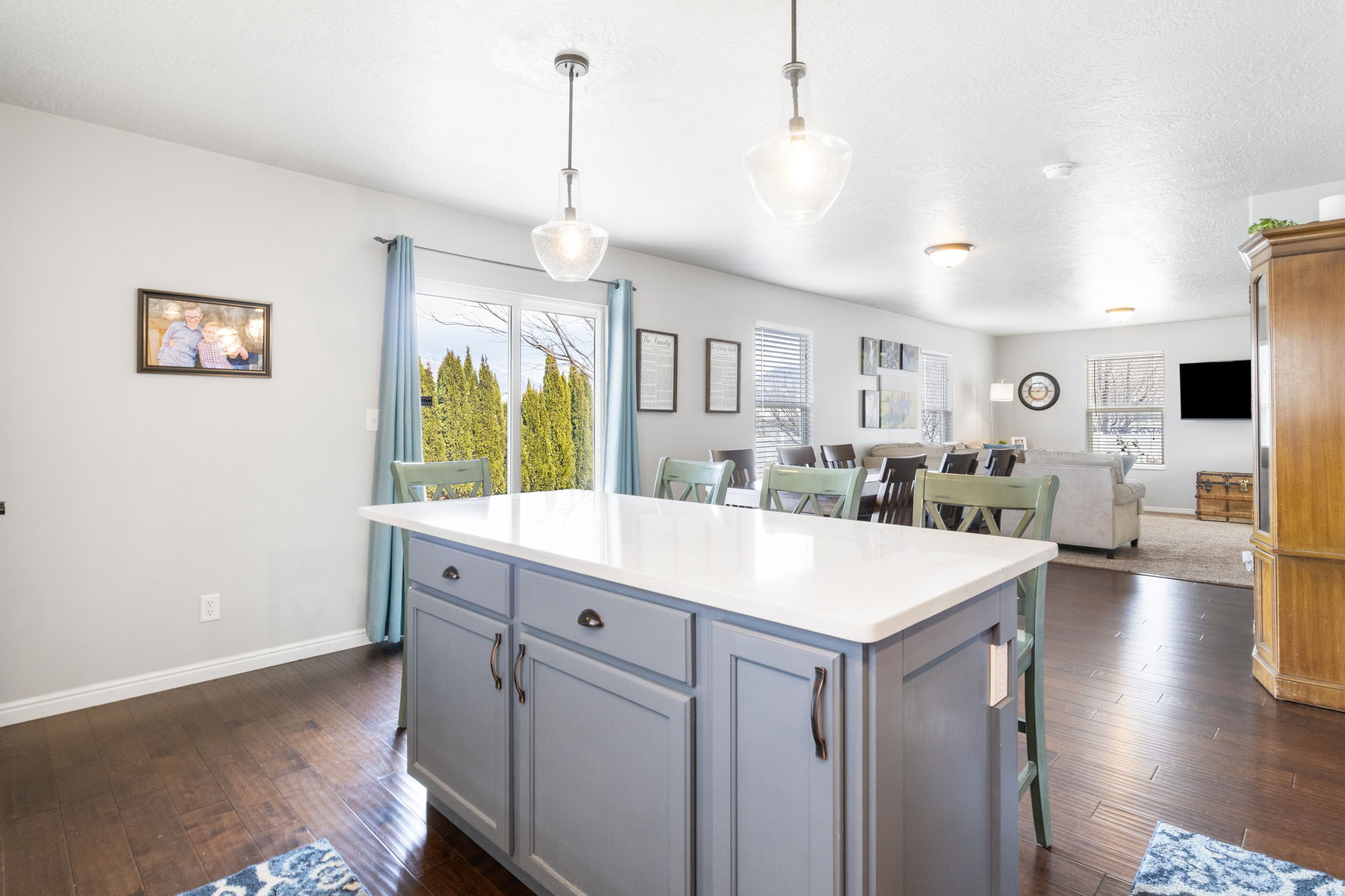 ABBIE COURT - Residential