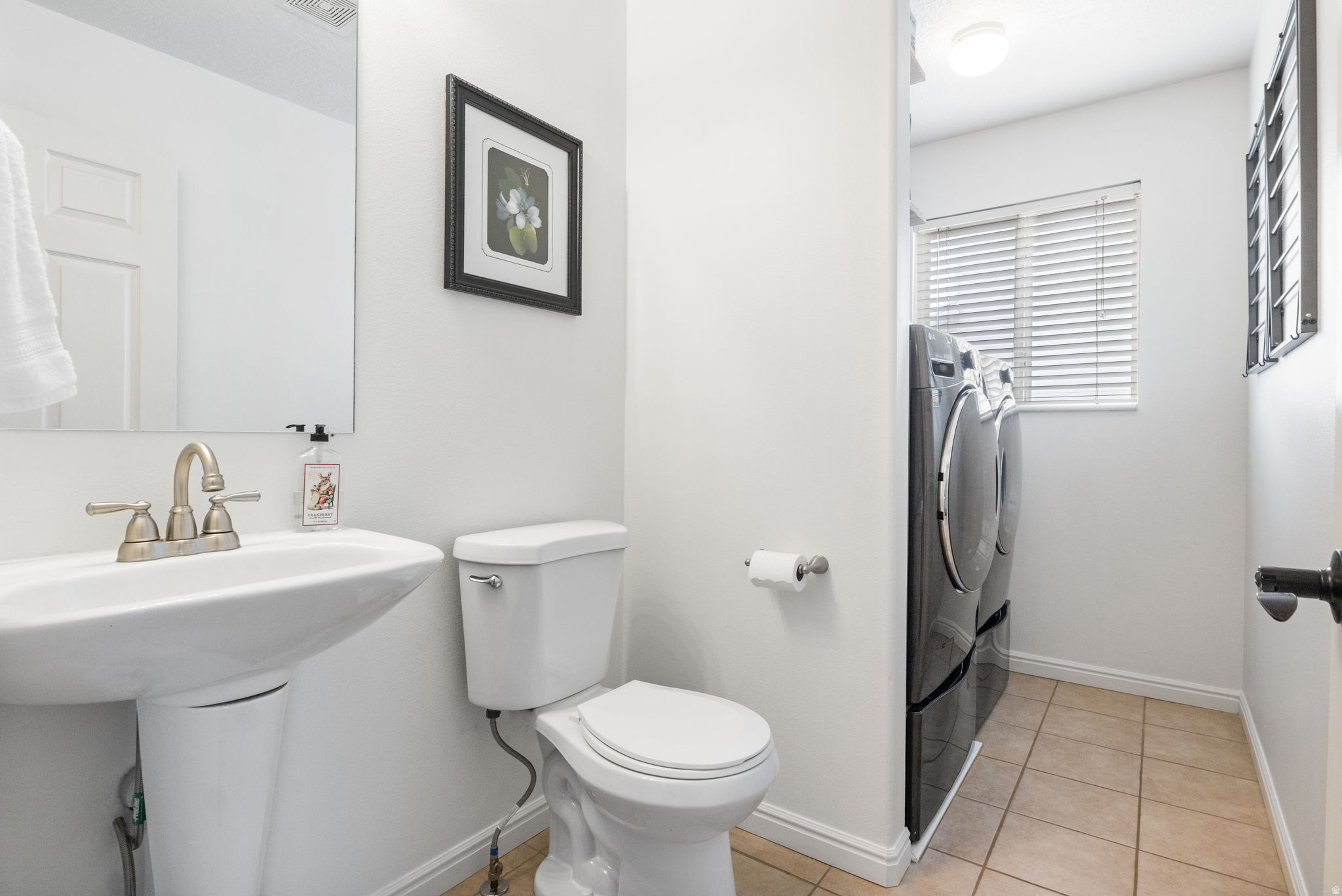 ABBIE COURT - Residential