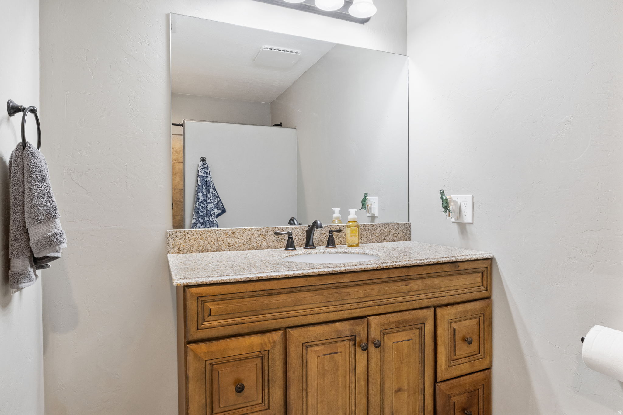 ABBIE COURT - Residential