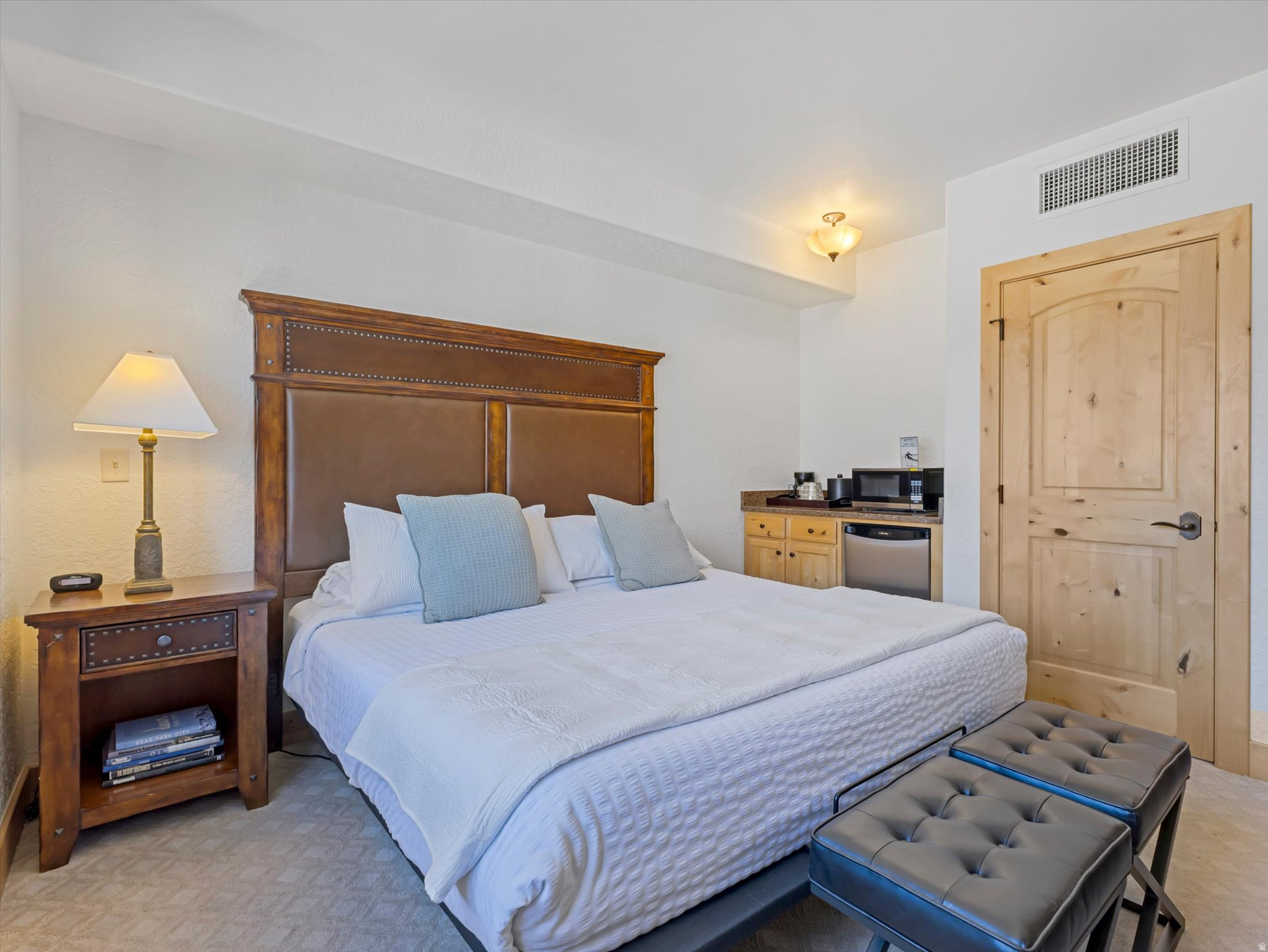 SILVERADO LODGE - Residential Lease