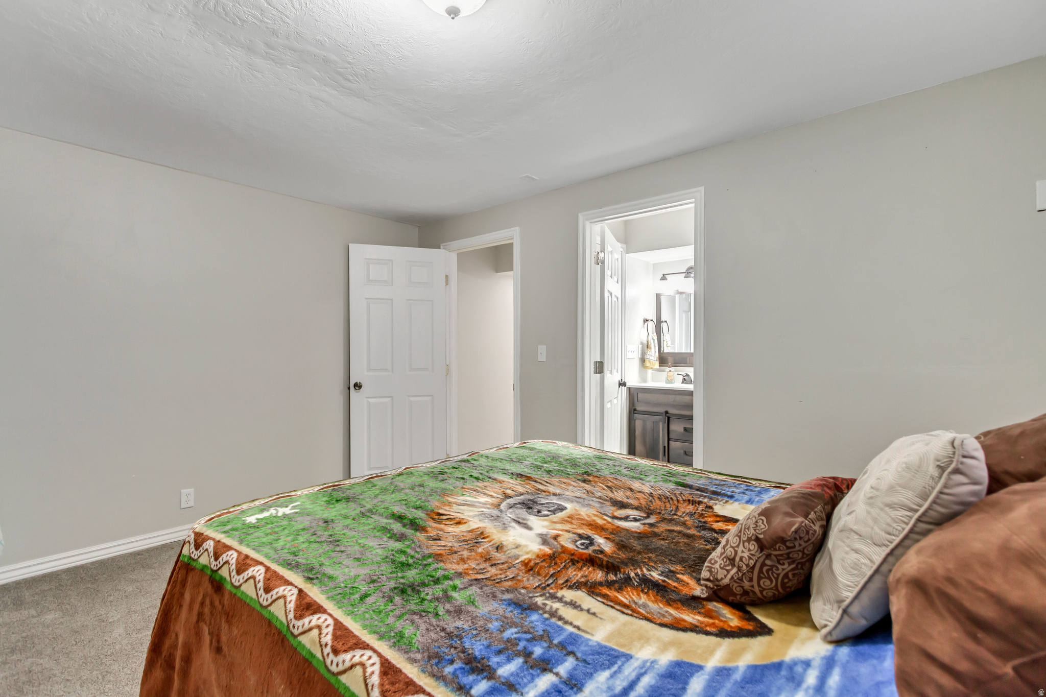 PARK MEADOWS - Residential