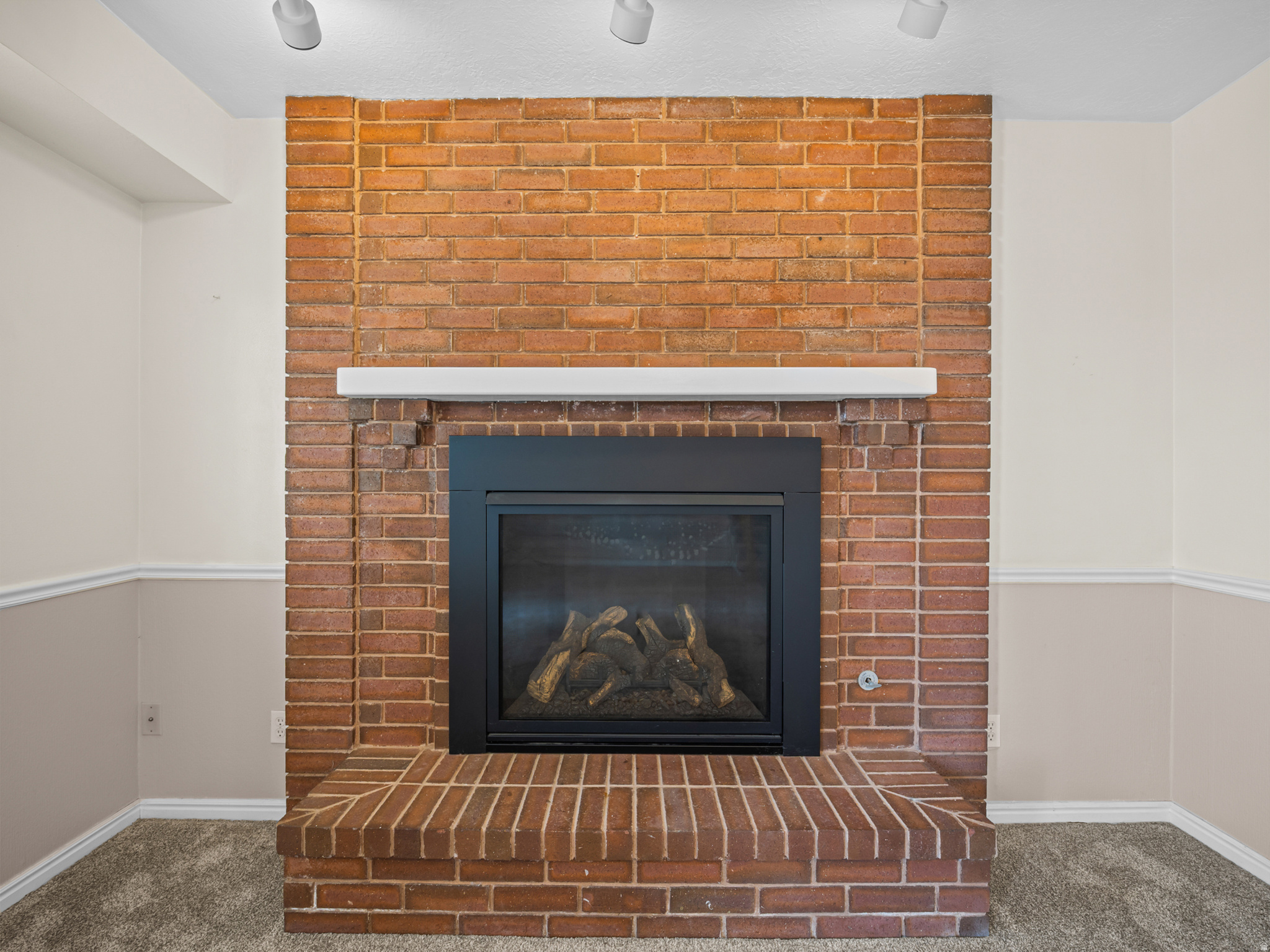 CARRIAGE HILL - Residential