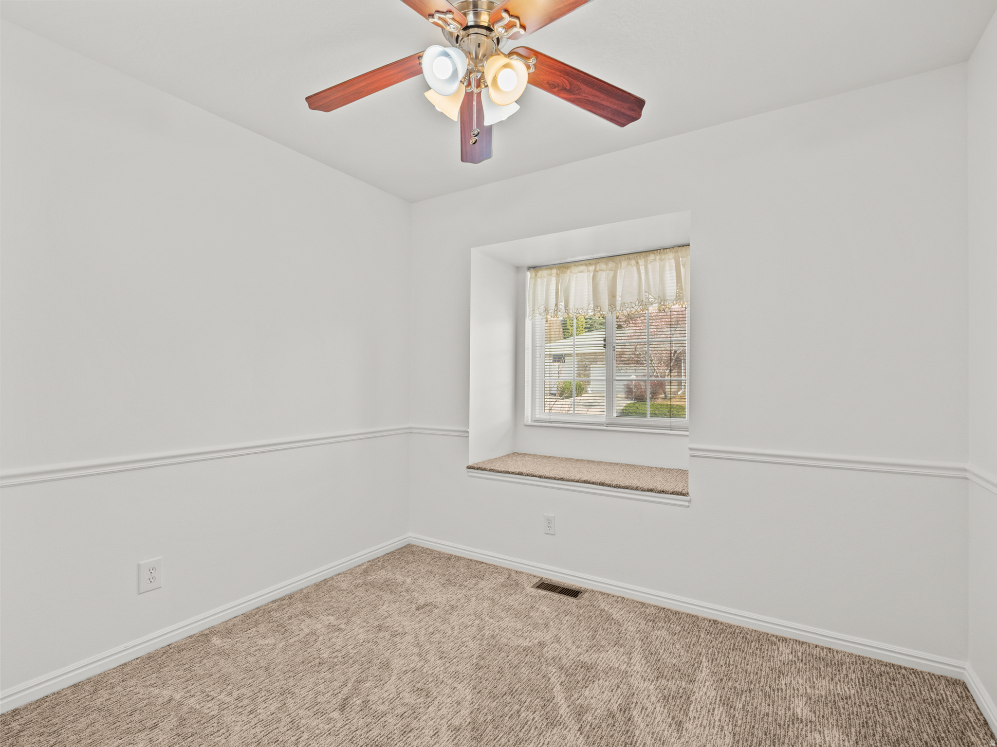 CARRIAGE HILL - Residential