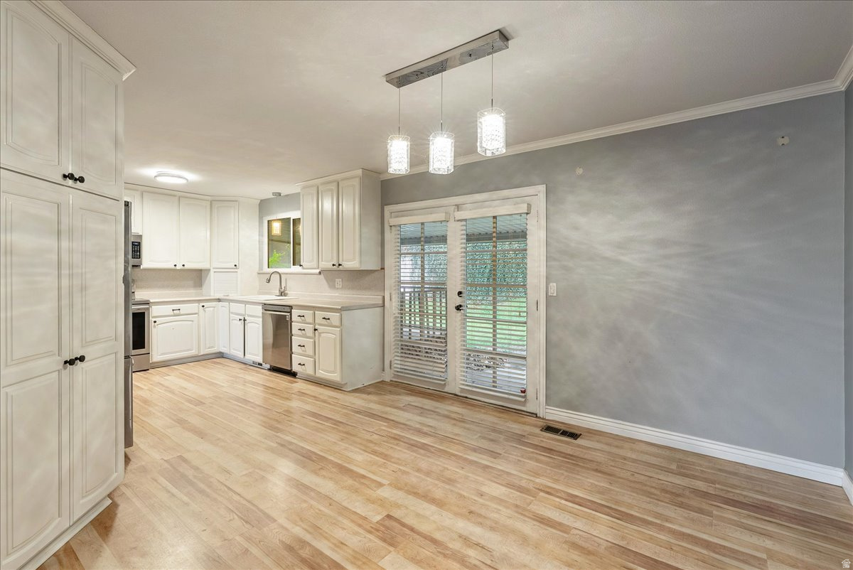 RAINTREE VILLAGE - Residential