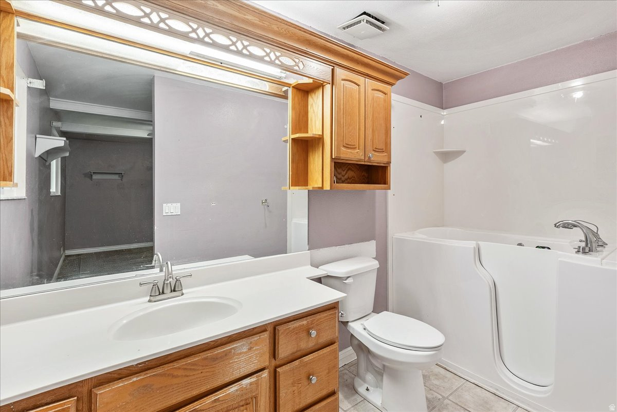 RAINTREE VILLAGE - Residential