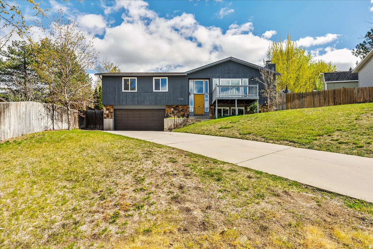 RAINTREE VILLAGE - Residential