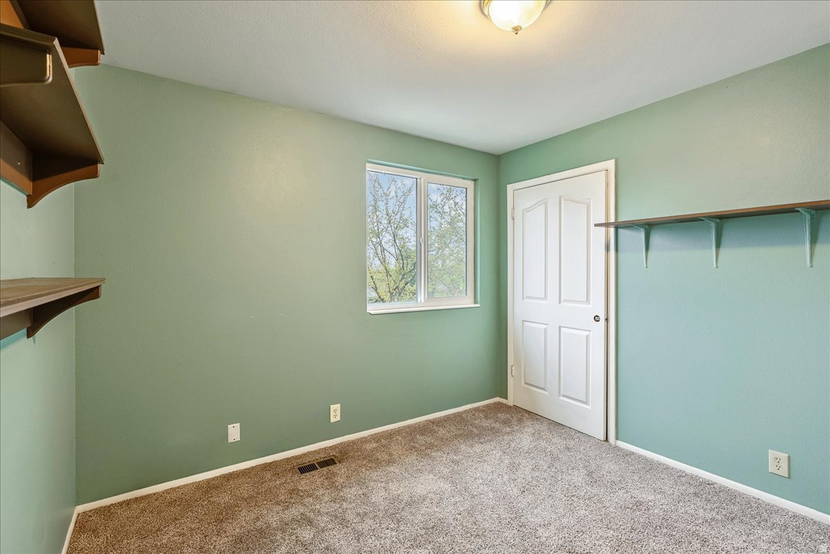 RAINTREE VILLAGE - Residential