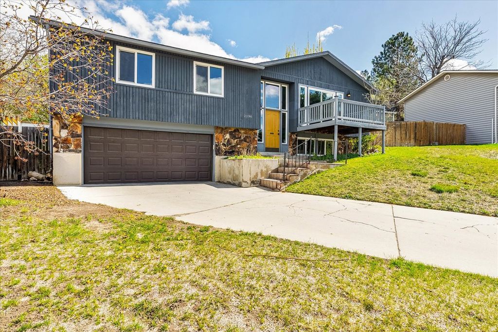 Photo of 2196 E THISTLEWOOD WAY S, Sandy, UT 84092 (MLS # 2148303)