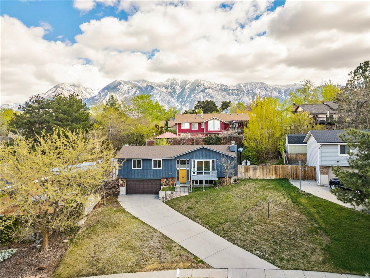 RAINTREE VILLAGE - Residential