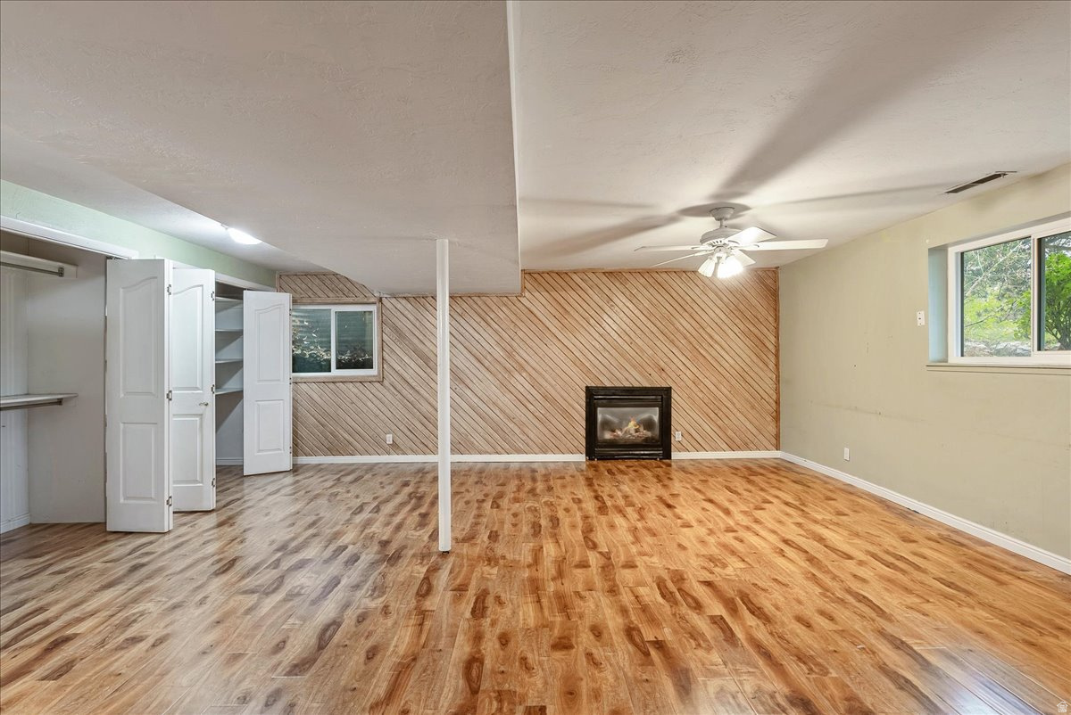 RAINTREE VILLAGE - Residential