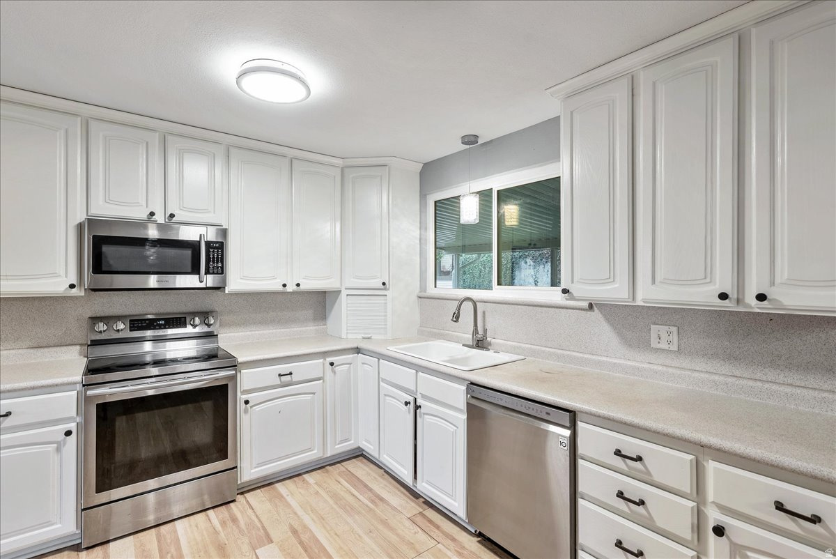 RAINTREE VILLAGE - Residential