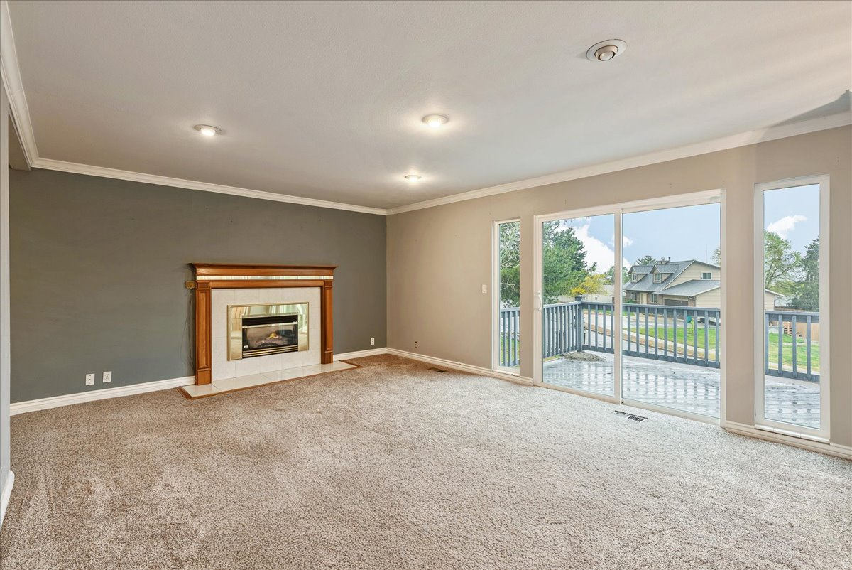 RAINTREE VILLAGE - Residential