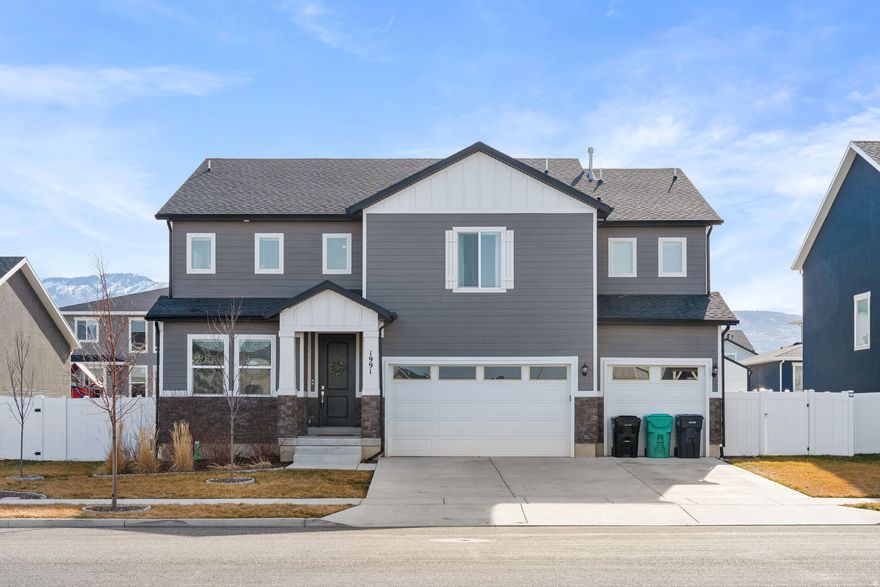 Stunning home in the established Shamrock Village neighborhood built in 2022. This bright, open-floor-plan home offers 5 bedrooms and 3 full bathrooms, an airy living area perfect for everyday family life and entertaining, and abundant natural light throughout. The modern kitchen flows seamlessly into the living and dining spaces, creating an ideal hub for gatherings. Practical features include a spacious 3-car garage, a cemented crawl space excellent for extra storage and organization, and a whole-house water softener. Enjoy outdoor living on the extended back patio. Conveniently located just a 15-minute drive to both the airport and downtown.