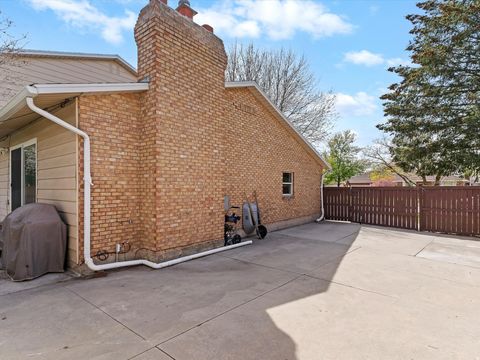 Tiny photo for 2220 N JONI DR, Layton, UT 84040 (MLS # 2148778)