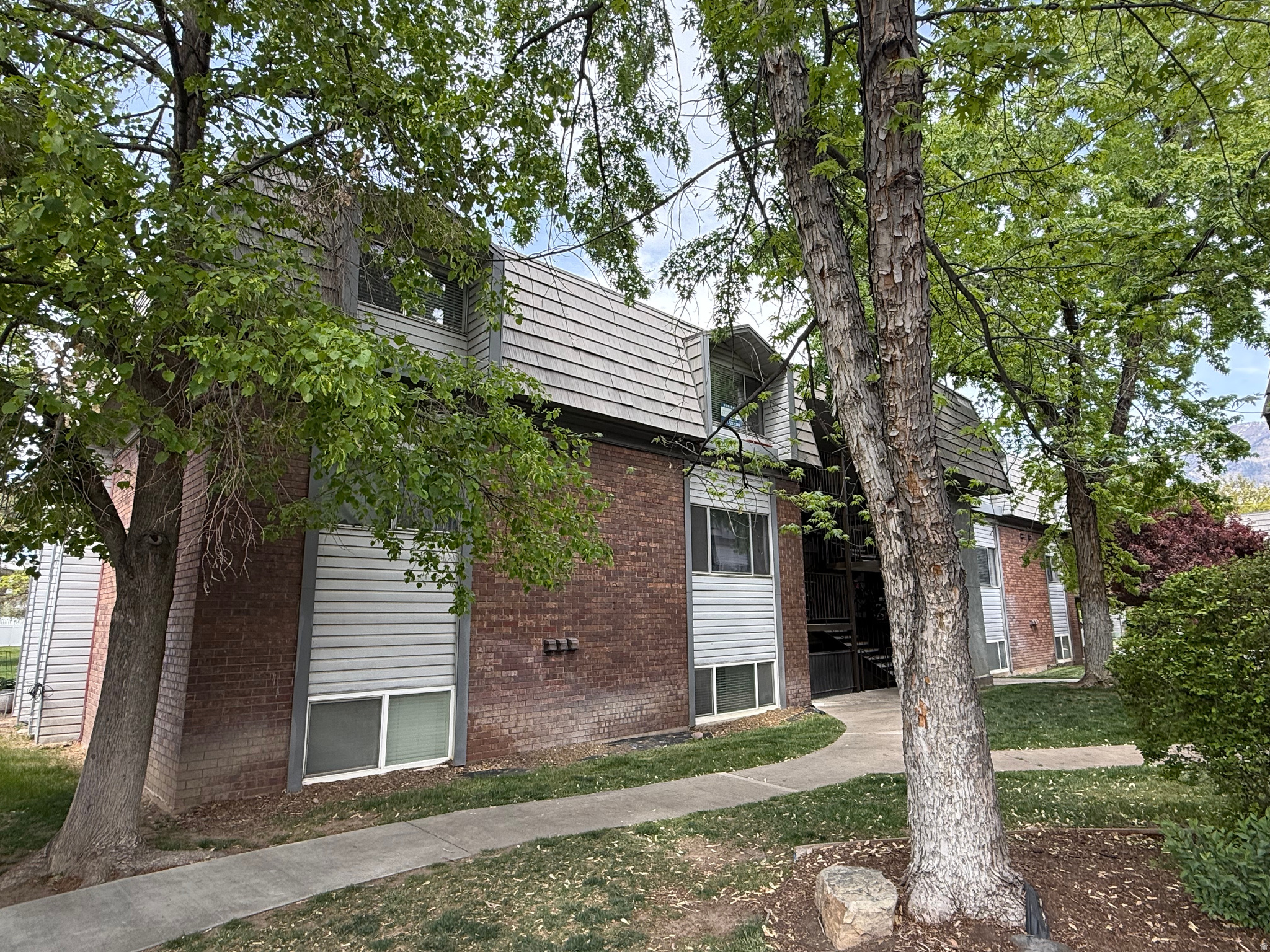 WILLOWBROOK HILL - Residential