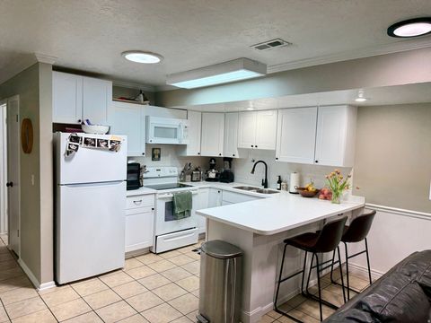 Tiny photo for 1731 N WILLOWBROOK DR W #B5, Provo, UT 84604 (MLS # 2153782)