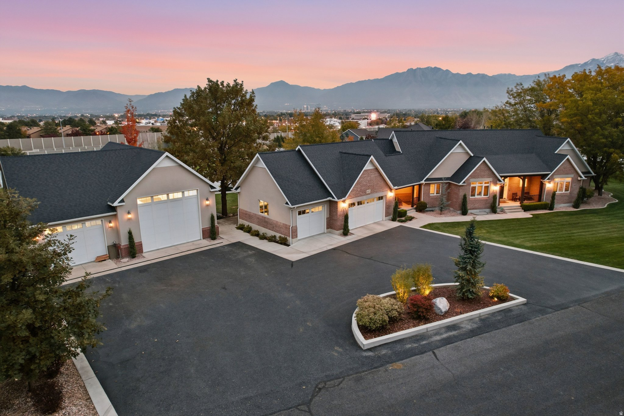 FARM RIDGE ESTATES - Residential