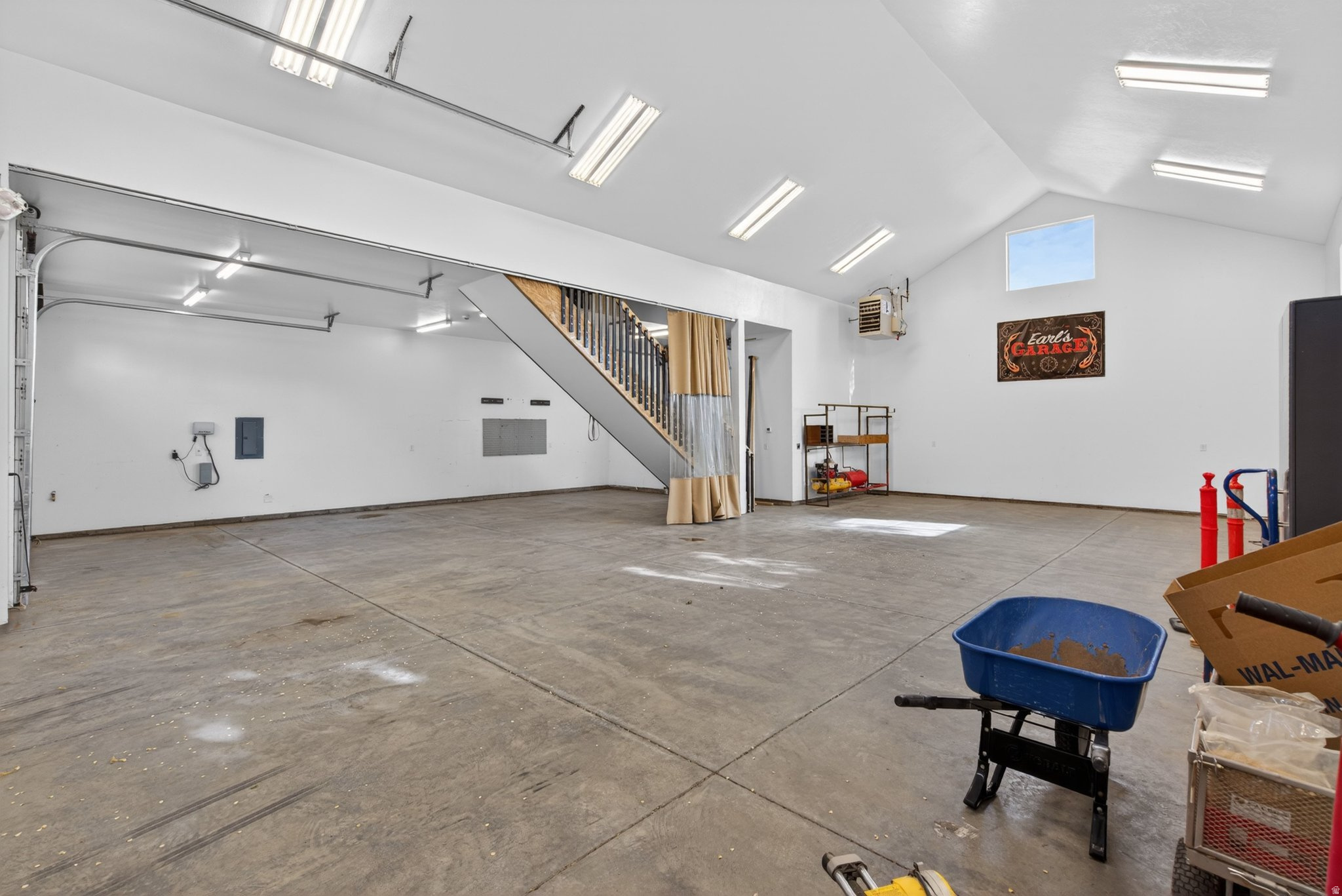 FARM RIDGE ESTATES - Residential