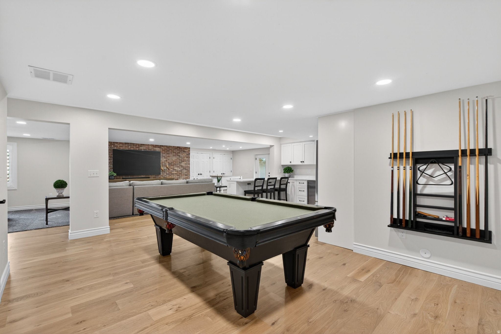 FARM RIDGE ESTATES - Residential