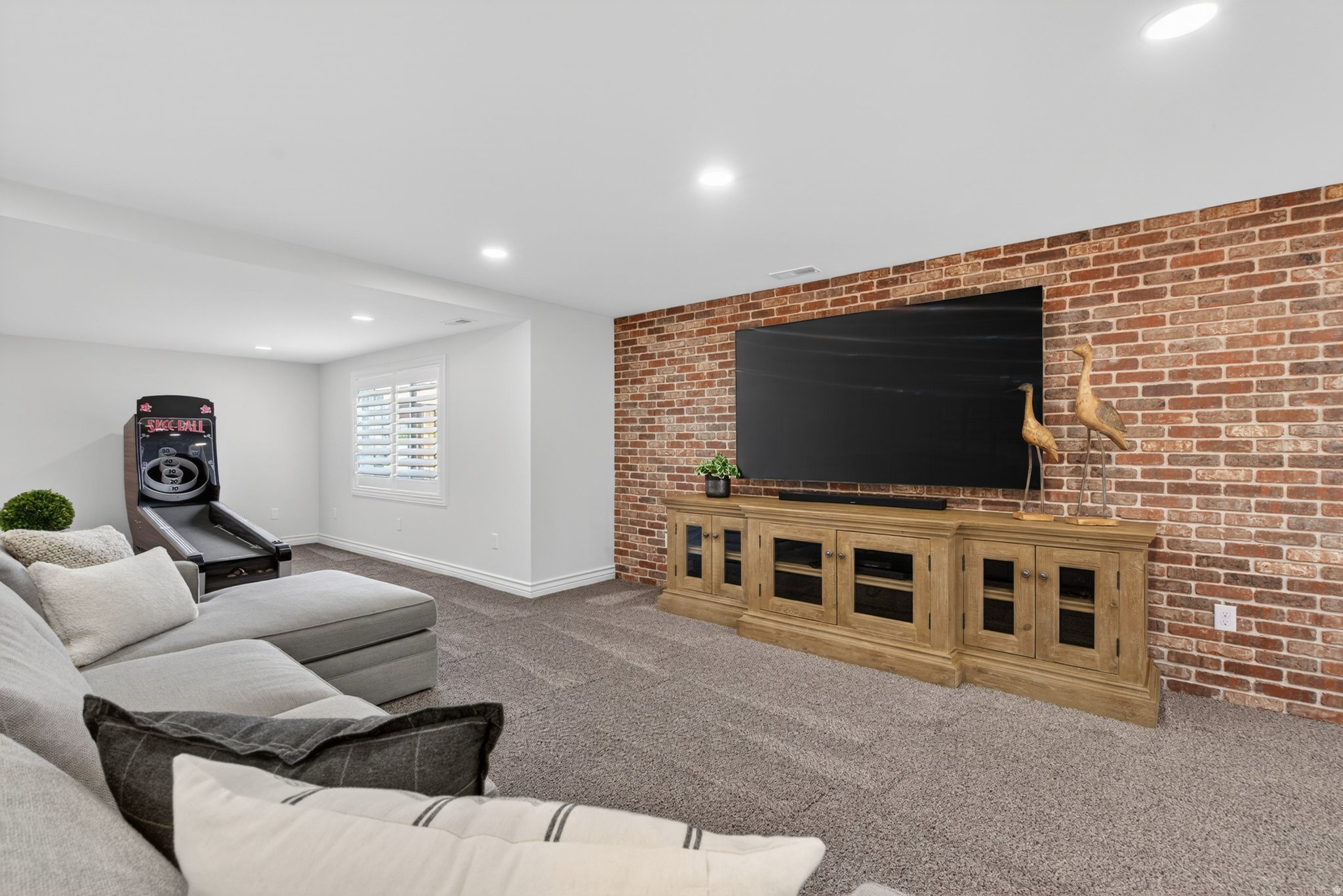 FARM RIDGE ESTATES - Residential