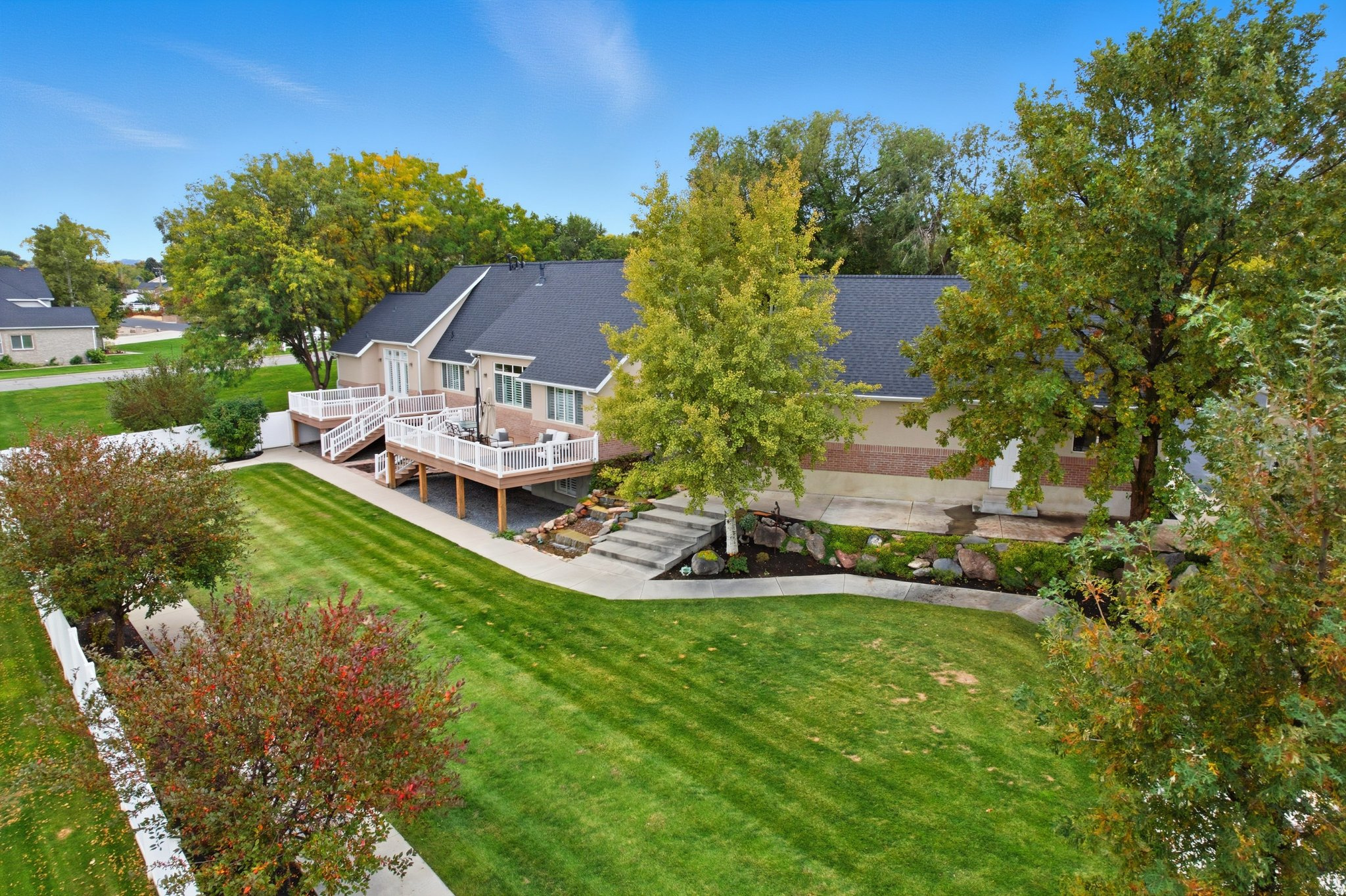 FARM RIDGE ESTATES - Residential